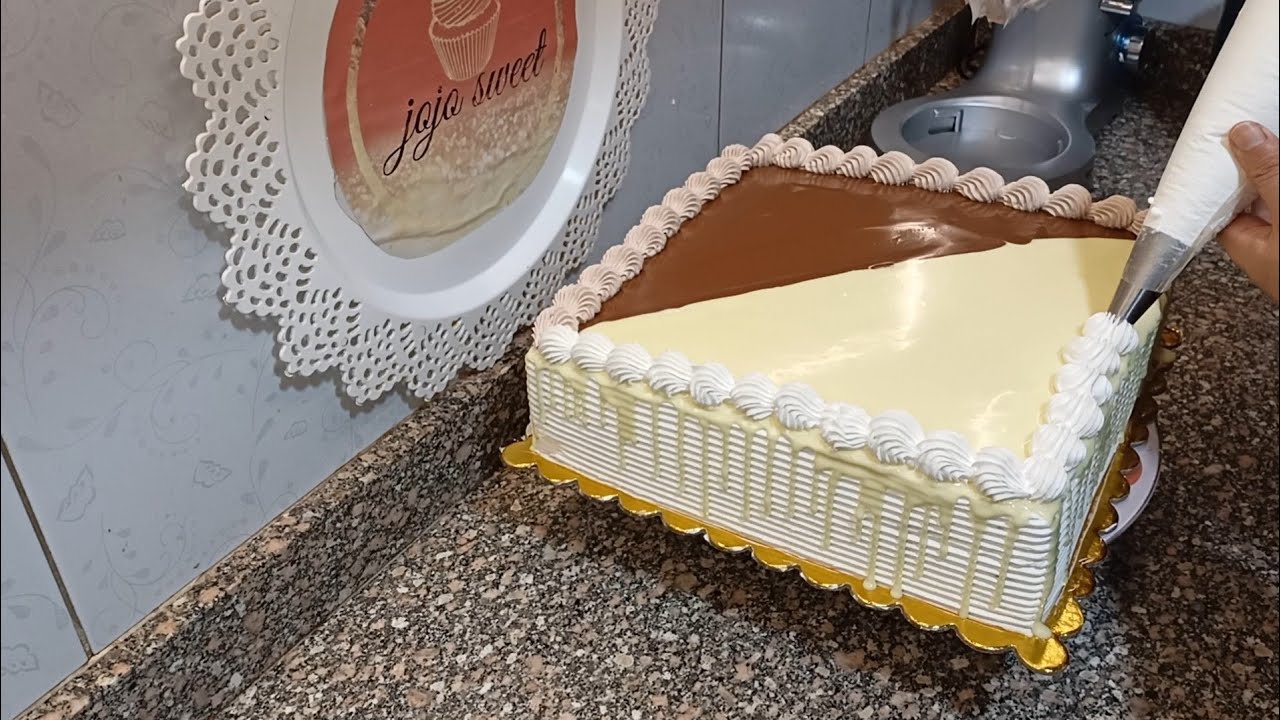 تورته عيد ميلاد تكفي ٣٠ فرد التورته بهرتهم كلهم وطلبو واحده تاني يوم 🤭