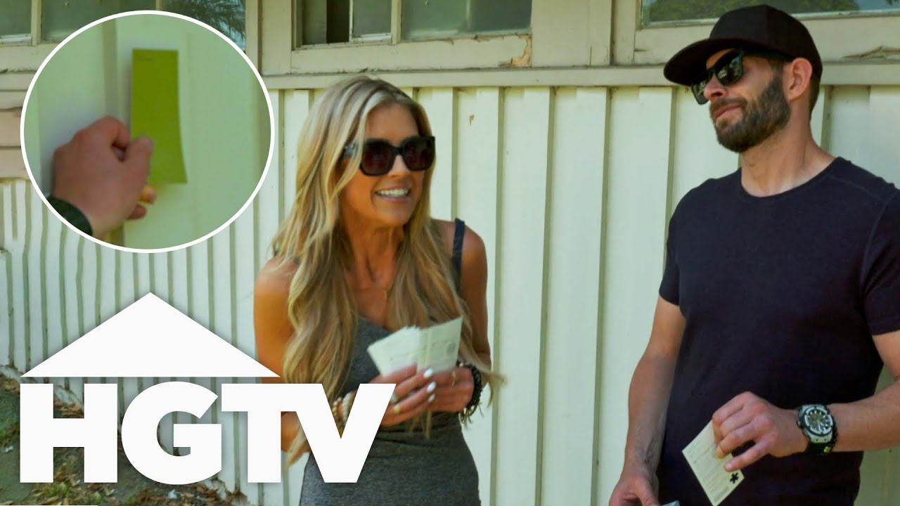 Christina Convinces Tarek To Take A Risk With The Colour Of The House l Flip Or Flop
