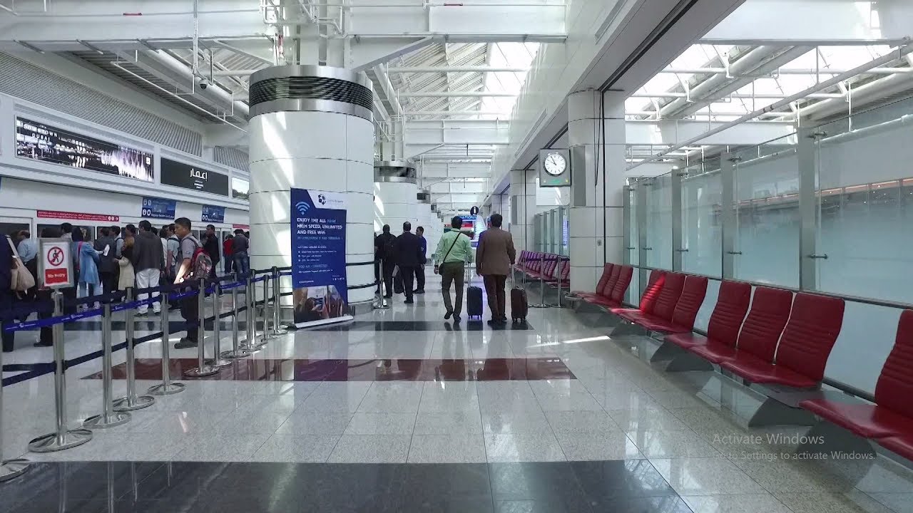Dubai DXB Airport Terminal 1 Arrival (HD) Concourse D