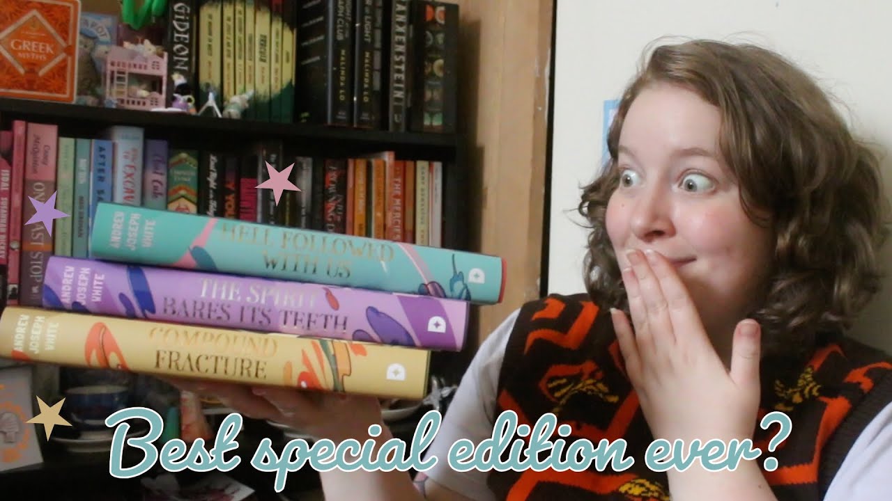 Unboxing an Illumicrate Special Edition