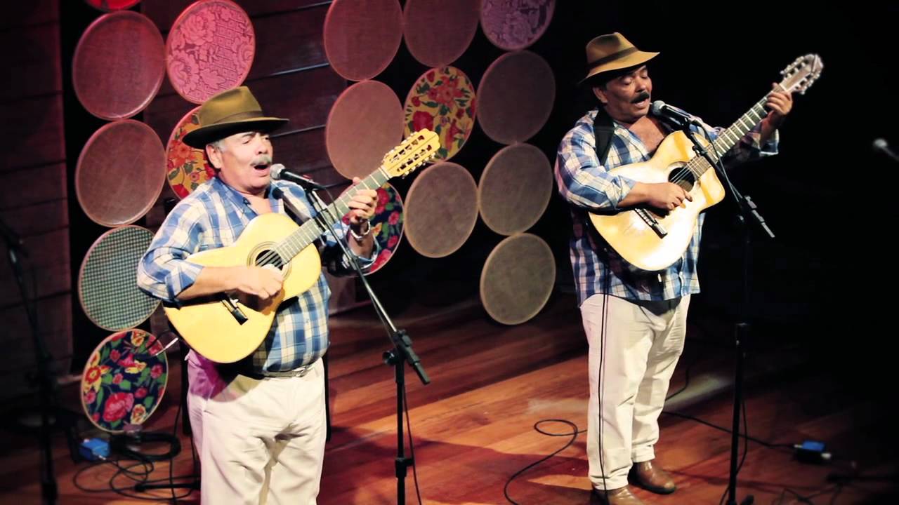 10 - Proparoesquisíono - Trio do Trem convida Zé Mulato e Cassiano