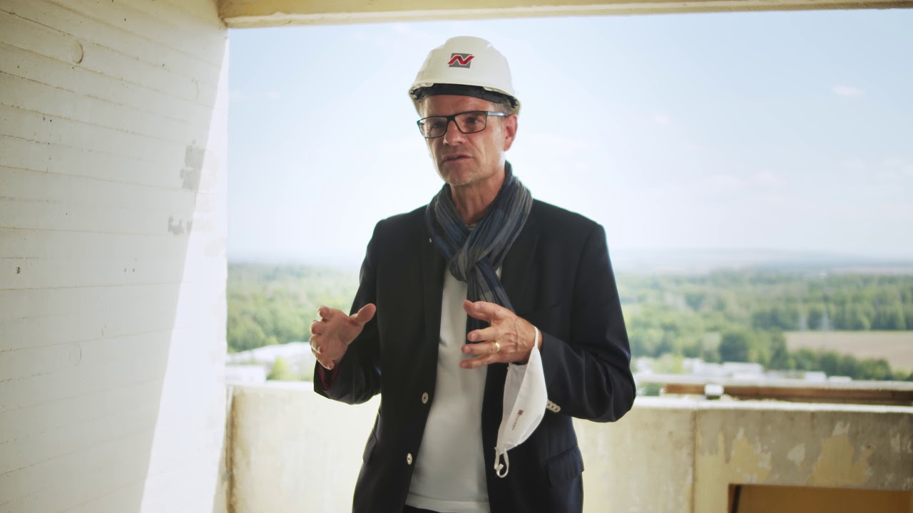 Hans-Dieter Brand berichtet über das Hochhaus-Sanierungsprojekt Don Camillo & Peppone