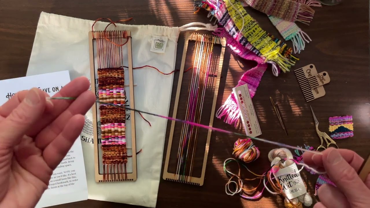 How to Weave on a Bookmark/Bracelet Loom 2: Weaving