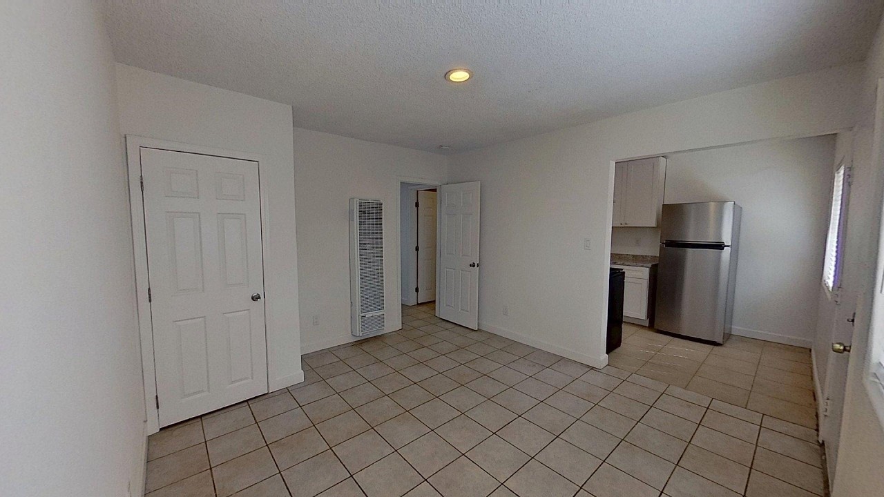 FOR RENT: 619 Walnut St - Unit B, Santa Ana!