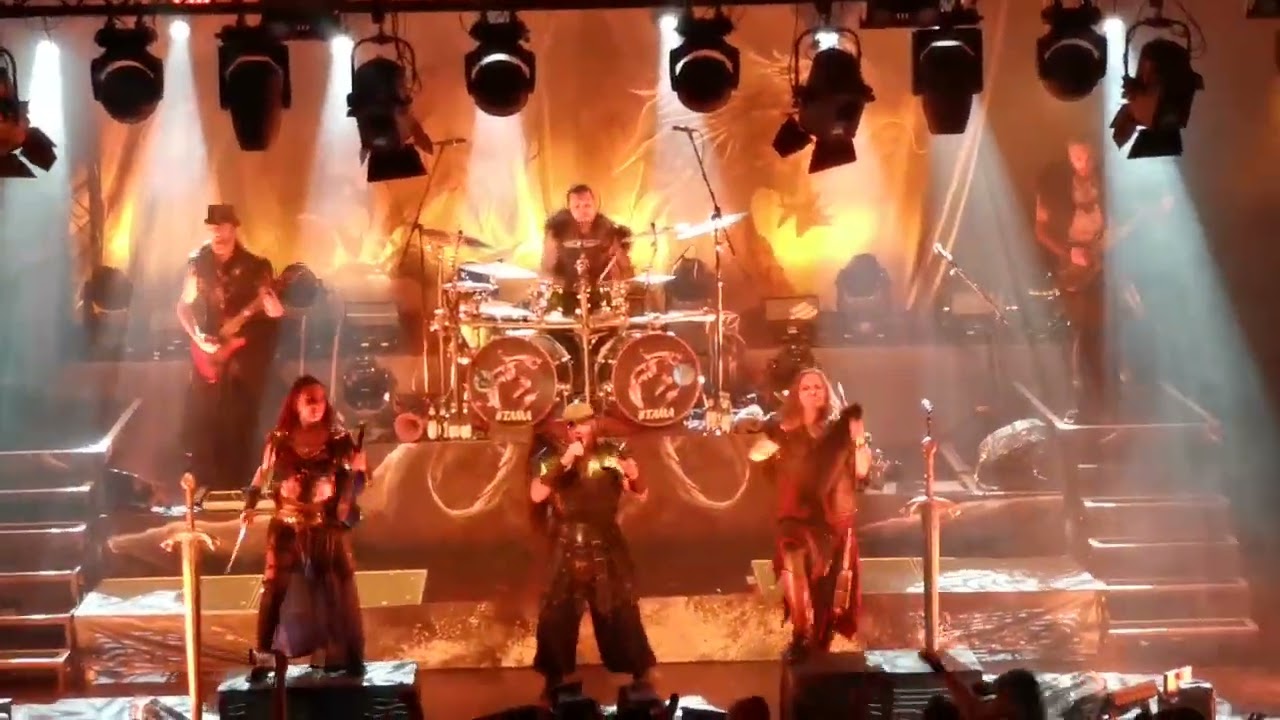 Feuerschwanz live - Intro & Memento Mori @ Löwensaal Nürnberg 30.04.2023