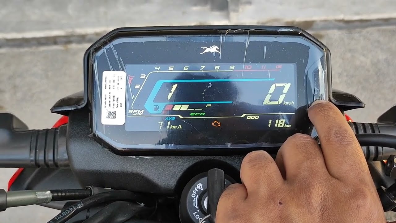 Tvs raider speedometer feature and how to set time how to see top speed n average speed