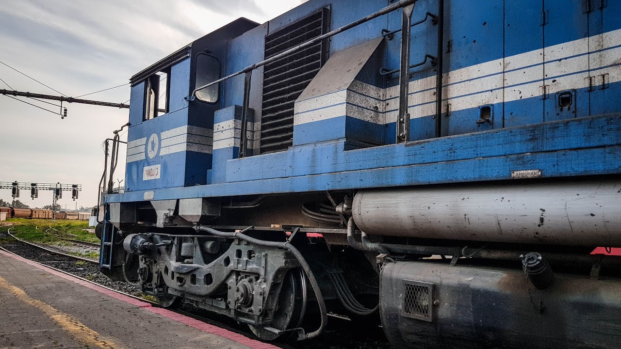 Loco Cab Ride & Near Bus Collision | EMD GL18B #040DJ13