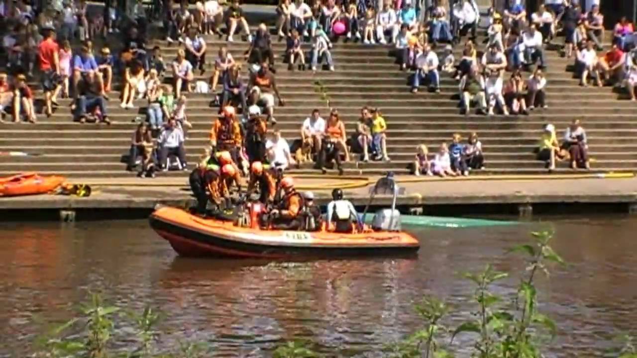 Hereford & Worcester Fire and Rescue Community Safety Day, Water Rescue, River Severn (2 of 2)