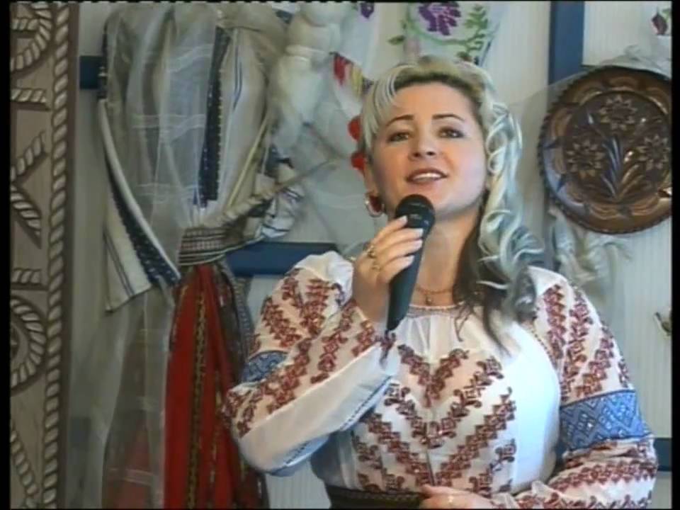 Elena Grama - Pentru bani omul alearga