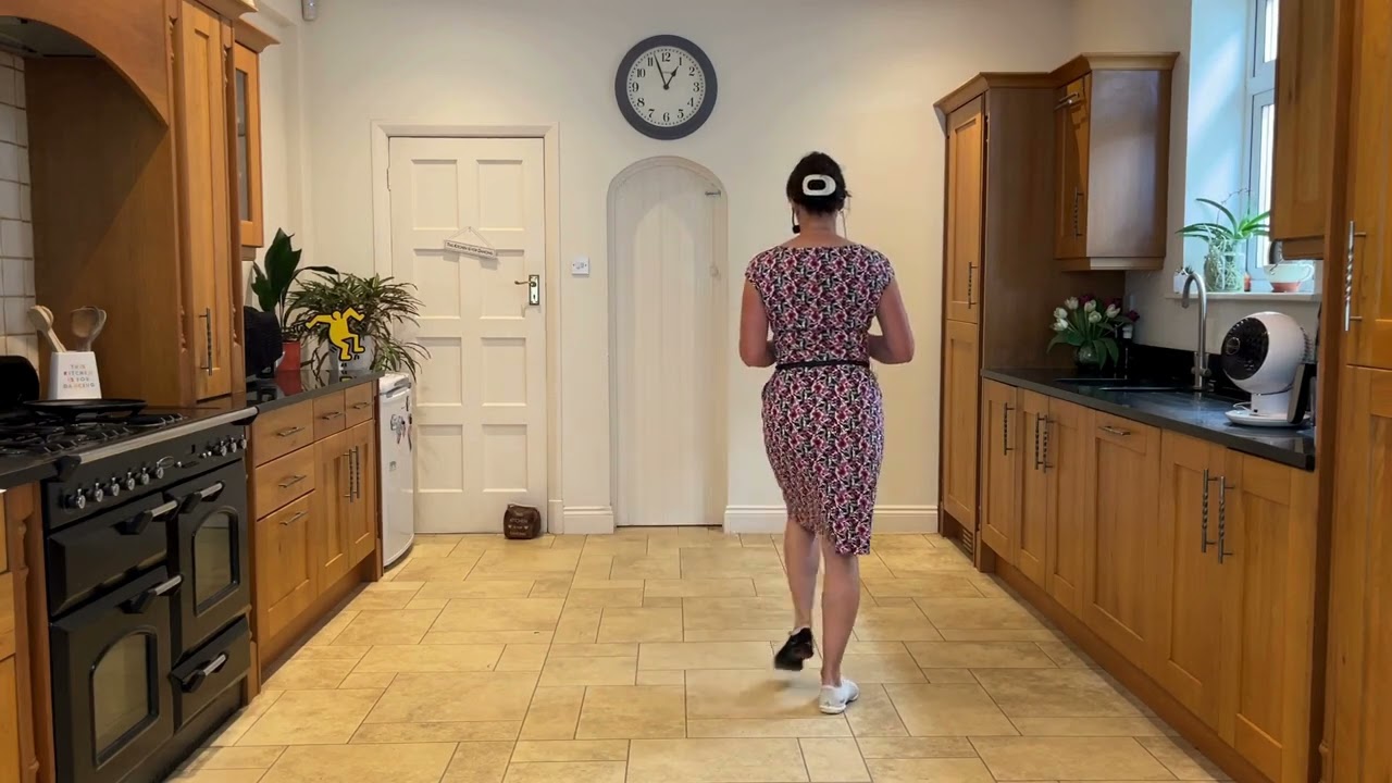 Heart In Two line dance tutorial