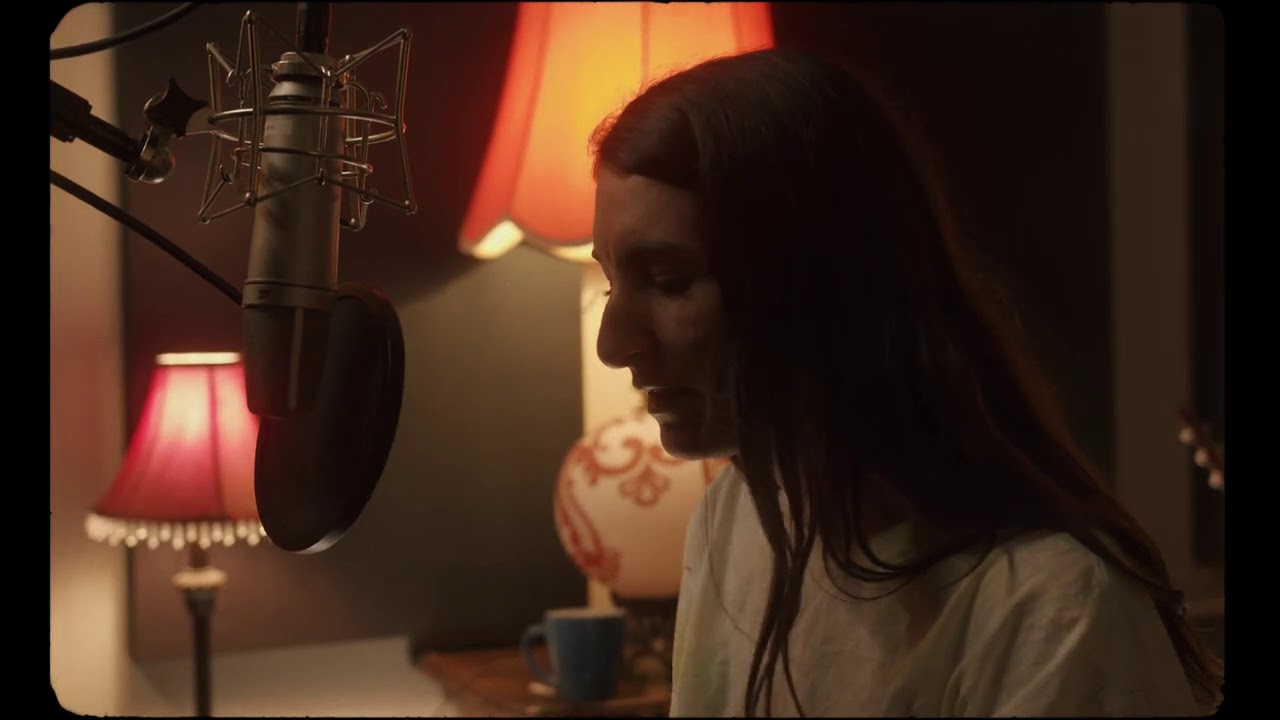 Hannah Georgas - Pray It Away (Live)