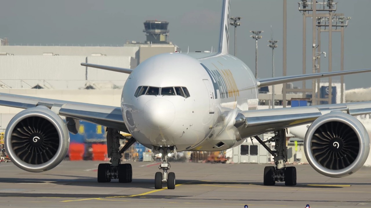 AeroLogic Boeing 777F Close-Up & Powerful Takeoff | Frankfurt Airport