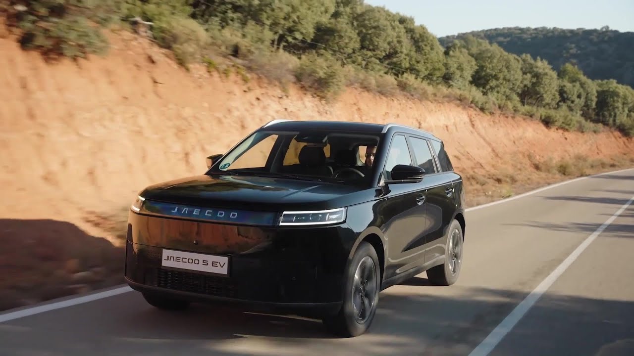 JAECOO 5 EV Driving Video