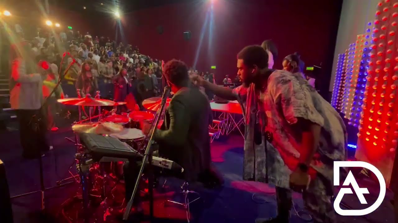 THANKSGIVING PRAISE CCI UK || Praise medley with a twist 🔥 🔥