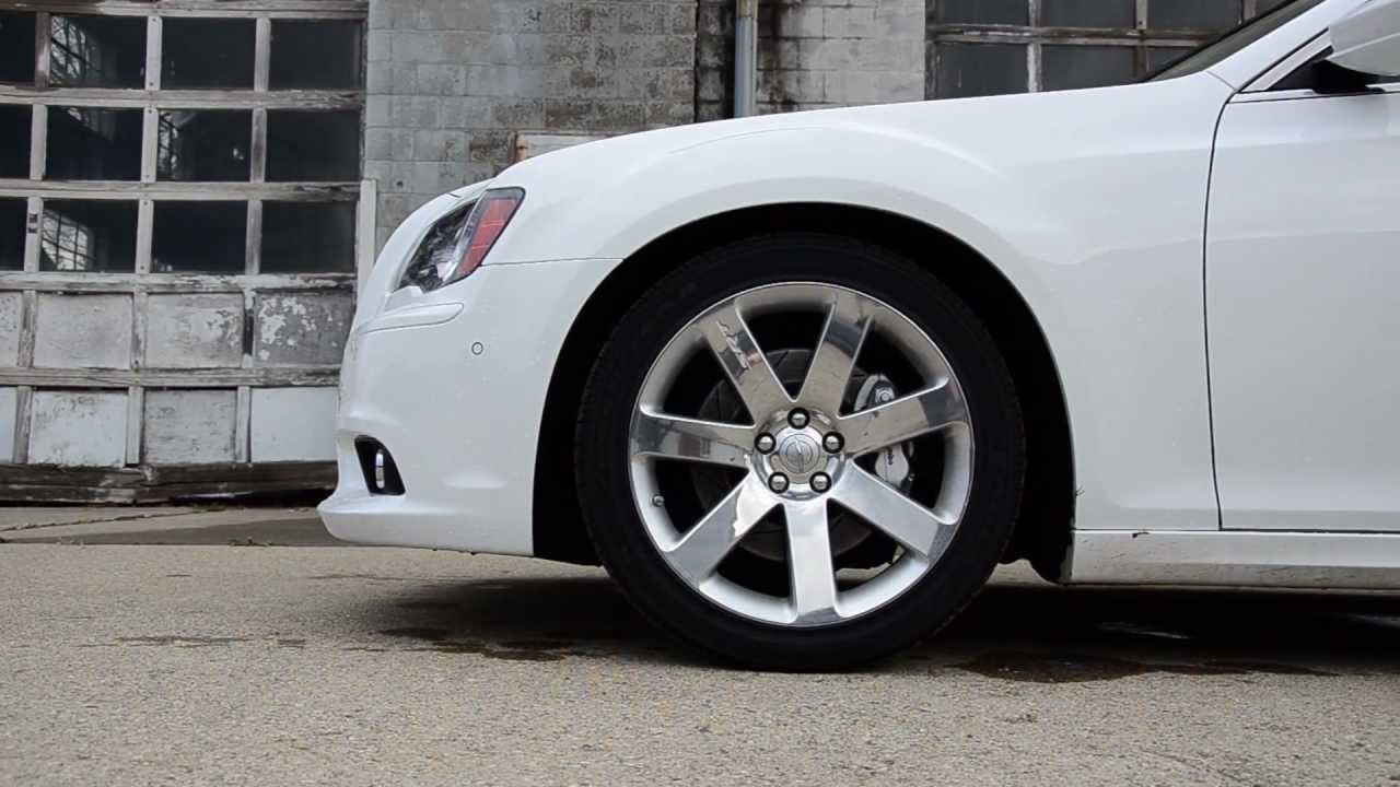 2012 Chrysler 300 SRT8 - WINDING ROAD Quick Drive