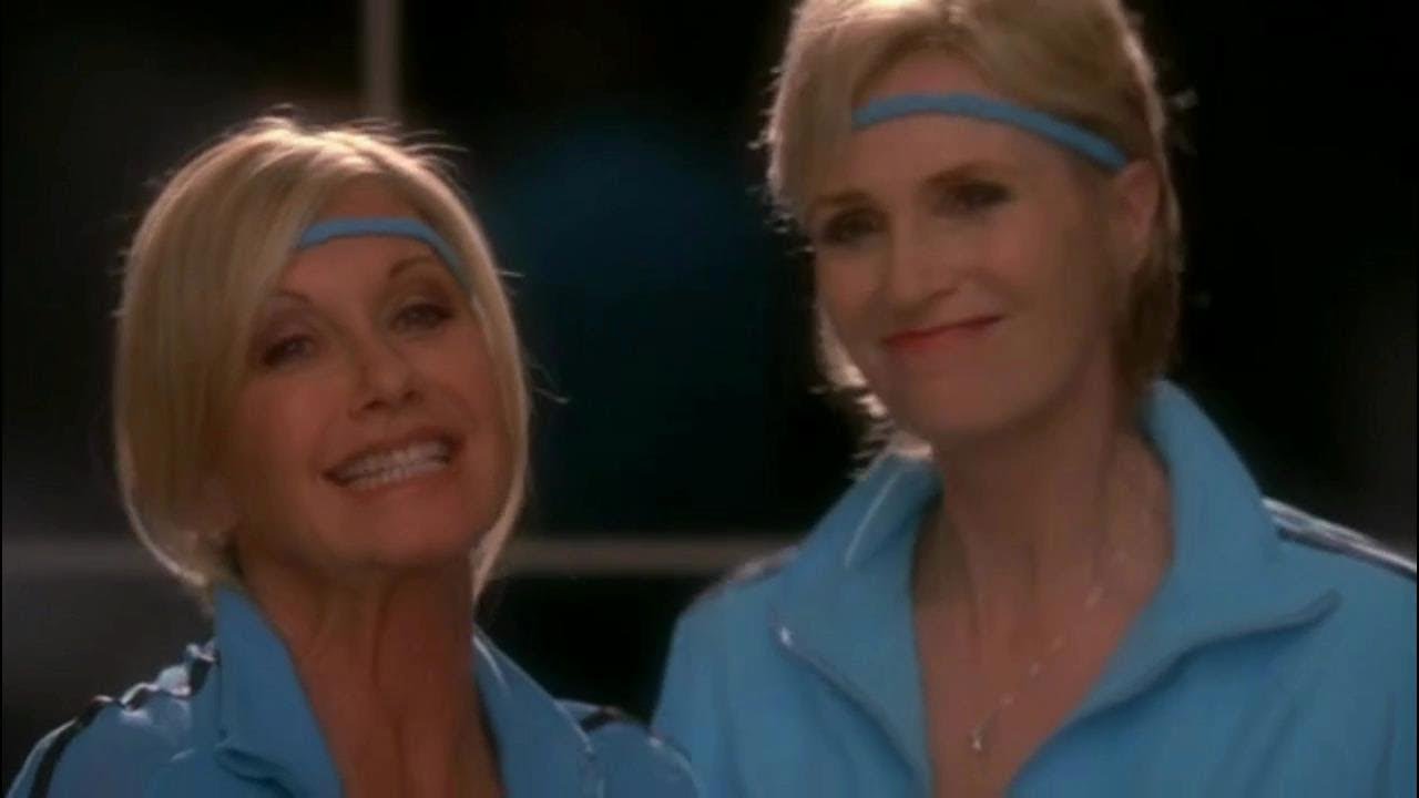 Glee - Physical (Full Performance)