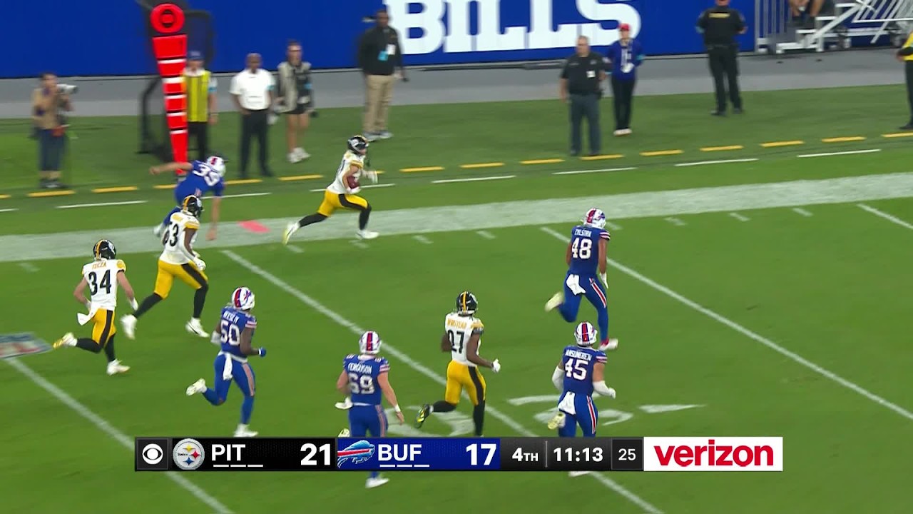 Kaden Wetjen returns the punt 45 yards for a TD