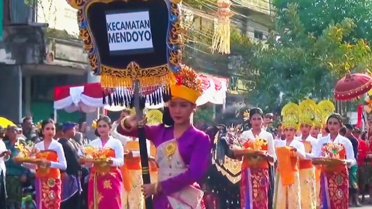 Festival Semarak Jembrana 2025 | Perwakilan Kecamatan Mendoyo Meriahkan HUT Kota Negara ke-130