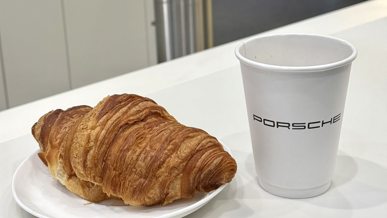 Breakfast at Porsche Irvine and a short self showroom tour 얼바인 포르쉐