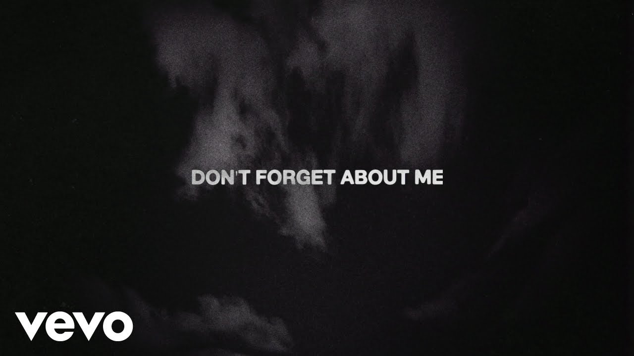 d4vd - Don&rsquo;t Forget About Me [Official Lyric Video]