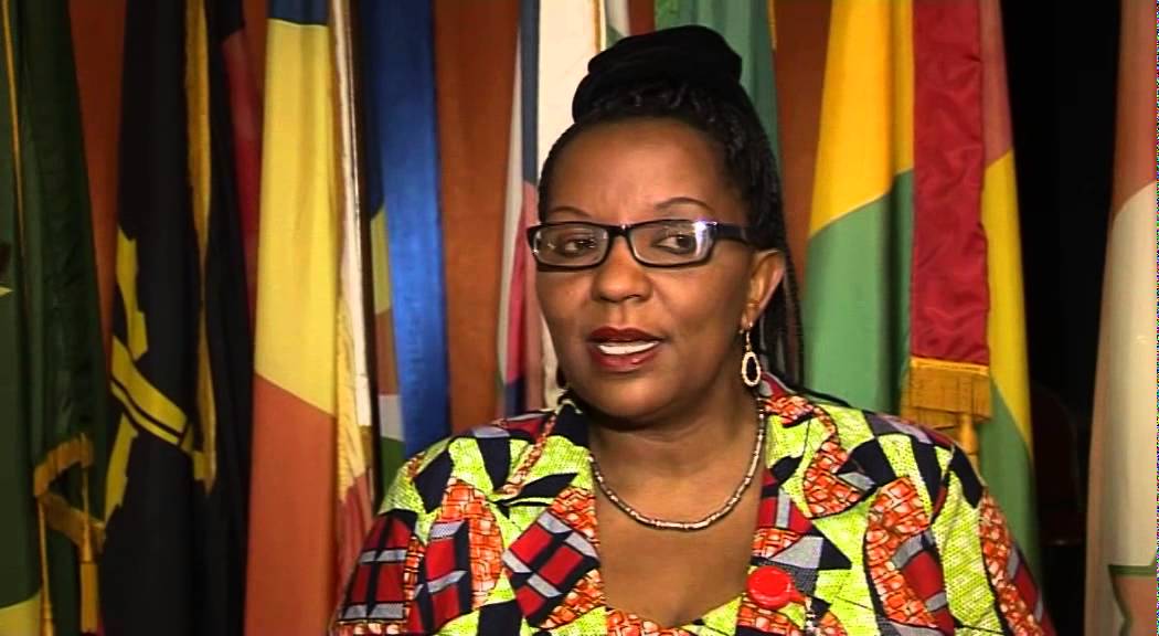 Interview du ministre de la santé du Burundi, Dr Sabine NTAKARUTIMANA