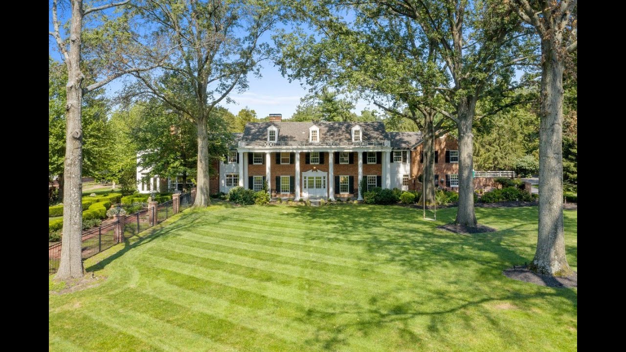 Timeless Architectural Home in Ladue, Missouri | Sotheby's International Realty