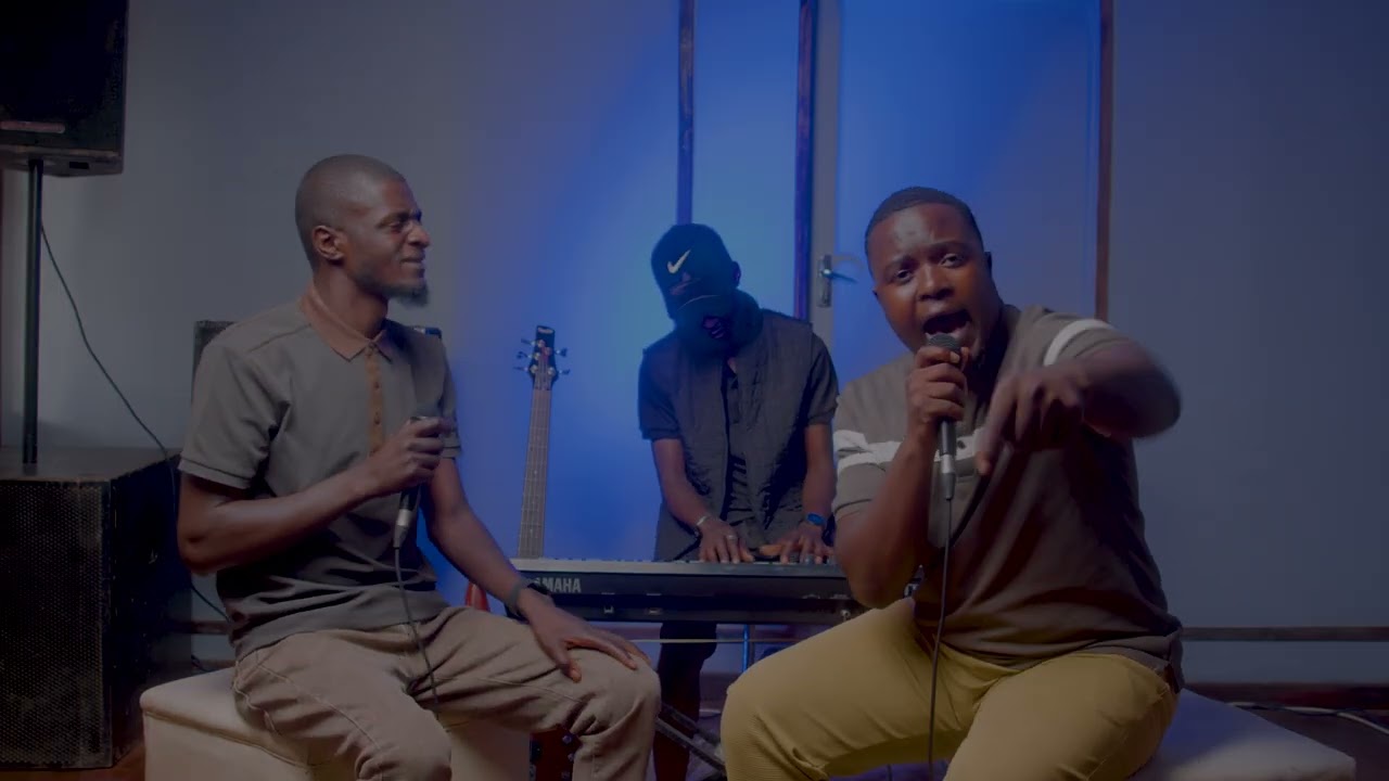 WORSHIP MOMENTS WITH ROMEO AND KUSH
