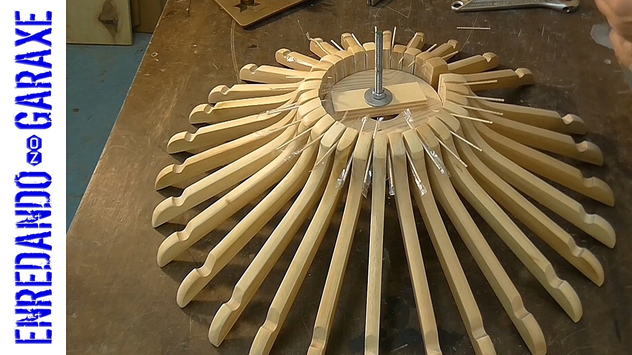 How to make a LAMP shade from wooden hangers