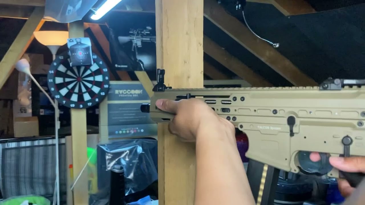 DE UTR 45 Tan test fire at the SHOWROOM