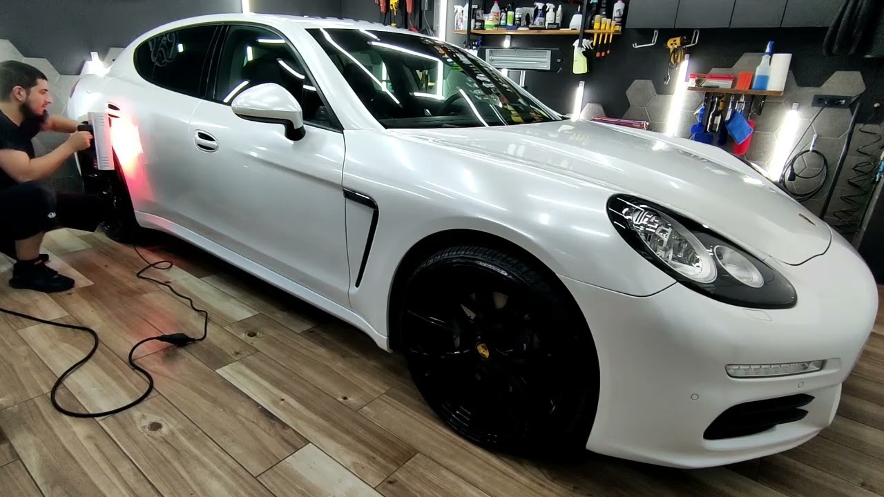 Porsche Panamera - Crystal White Wrap - Stikerana visual studio