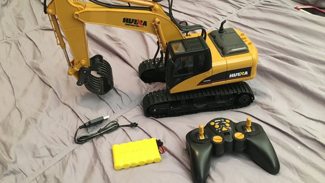 HUINA 1570 1:12 16CH RC Alloy Log Grabber Excavator Truck Unboxing Review