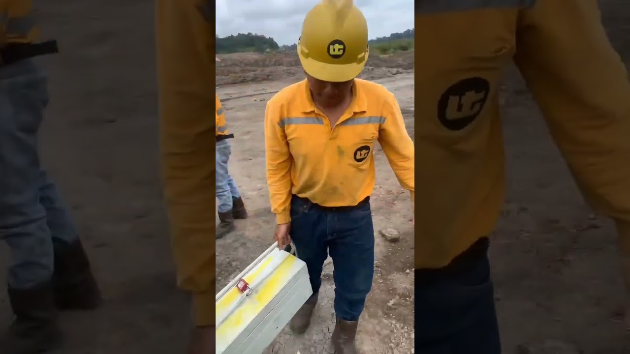 Ganjar in Action: OJT at UT Tuhup |  #ojt #D3TOAB #ftumj  #heavyequipment  #unitedtractors #sobatut