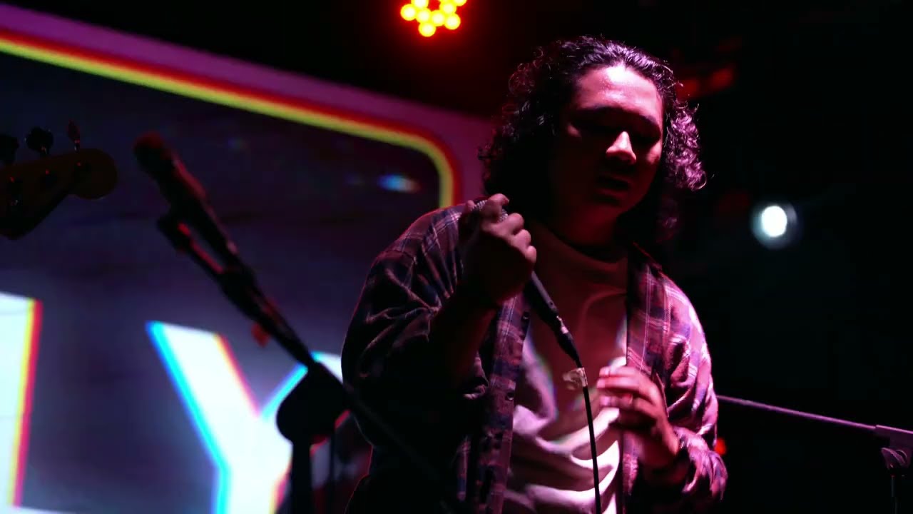 Berly - i don't wanna miss u (Official Live Performance)