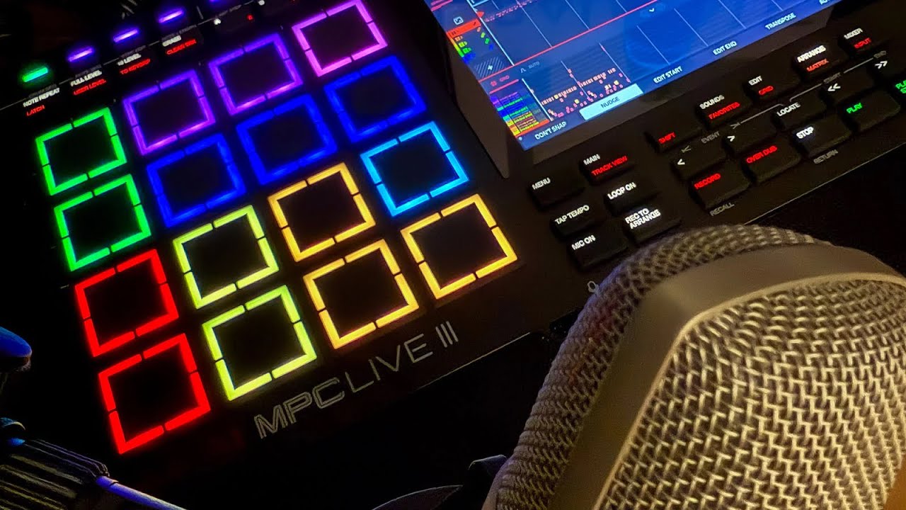 The MPC LIVE 3 is worth a view at your local music store! Gain inspiration for studio life! 