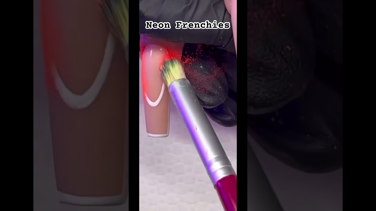 How to neon outline French tip nails #nail #instanails #naildesign #nails2inspire #nailtutorial