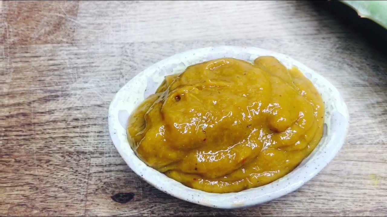 Whip Up a Delicious Raw and Vegan Mango Sauce in Minutes - Simple Recipe Inside!