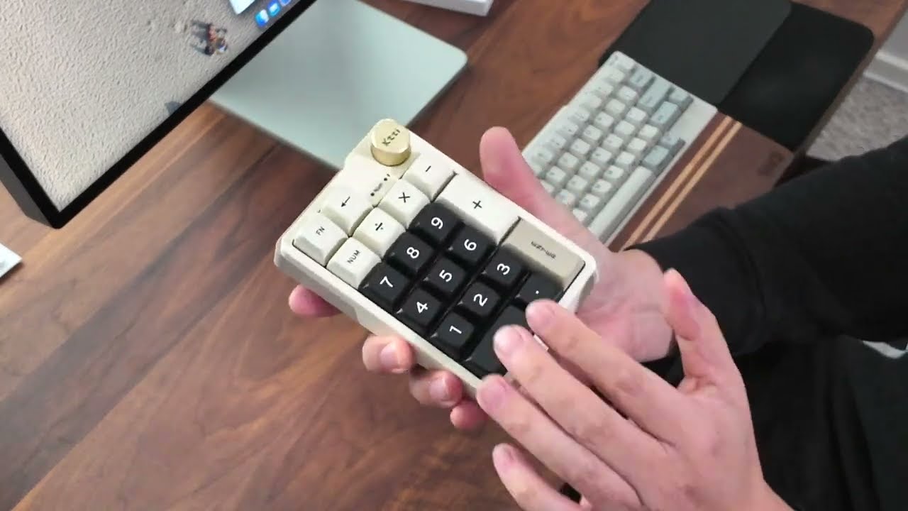 Kzzi Wireless Mechanical Numpad Reviewed -  Accessory For The HHKB Keyboard!