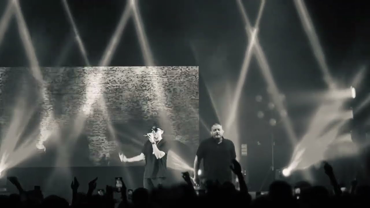 Zeballos - Pomelo ft. Mili Milanss (VIVO) La Trastienda. Montevideo.