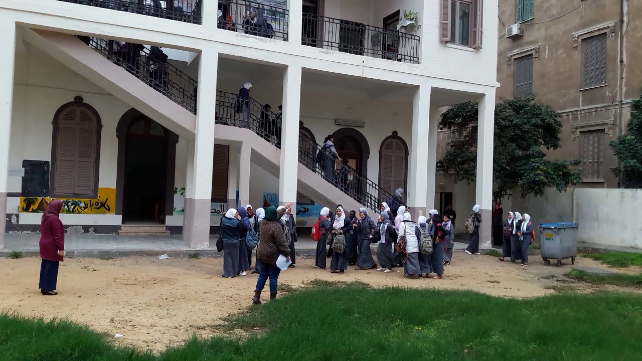 أدارة وسط مدرسة ممفيس ع المهنية بنات