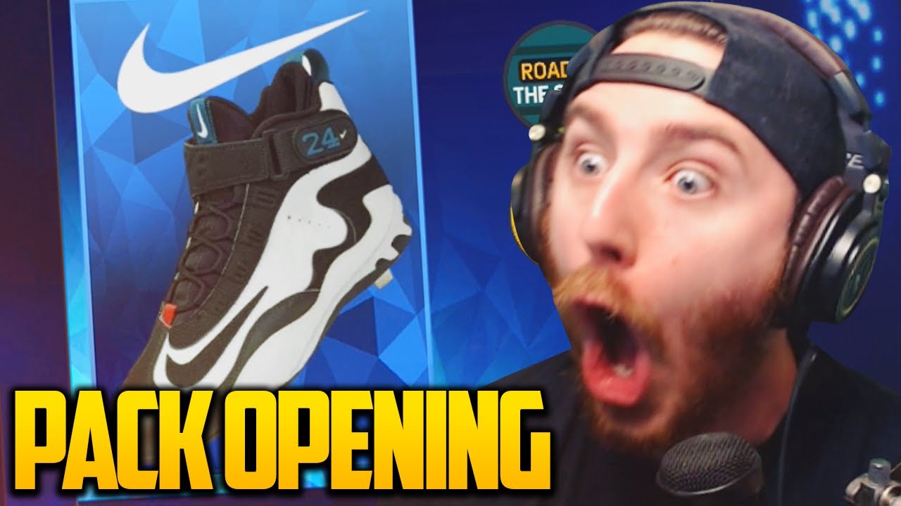 GRIFFEY'S DIAMOND CLEATS! (MLB The Show 17 Pack Opening)