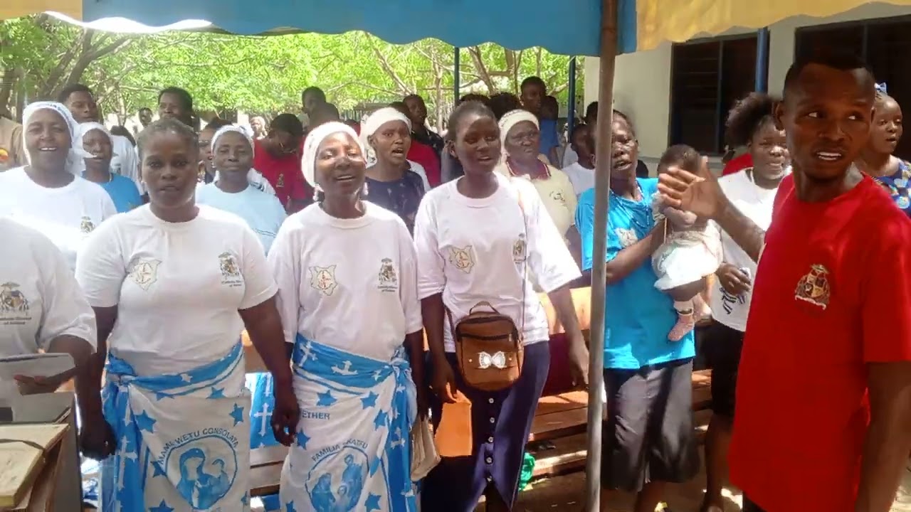 EMMAUS CHOIR:POKEA BABA SADAKA TUNAYO KUTOLEA 