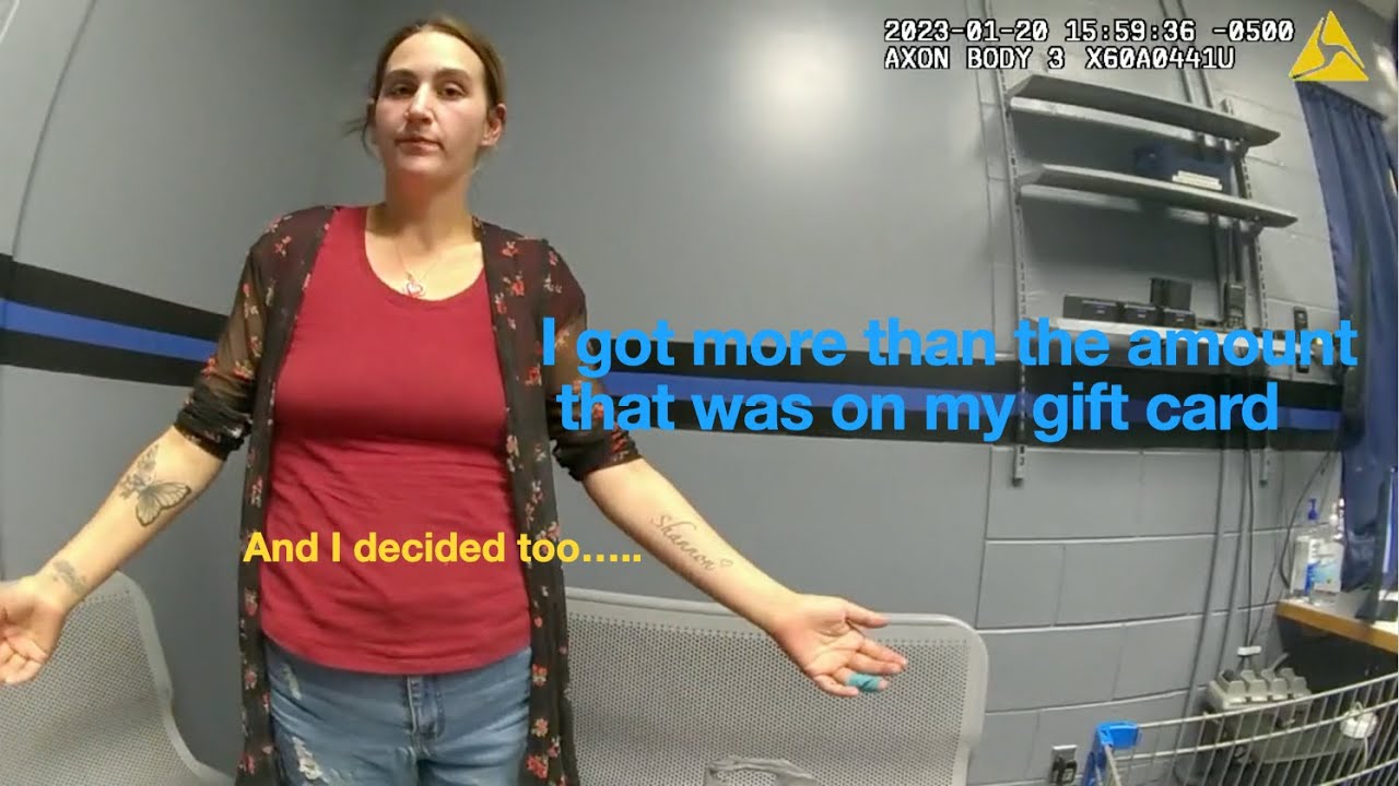 Женщина пытается оплатить товар стоимостью более 200 долларов подарочной картой на 30 долларов