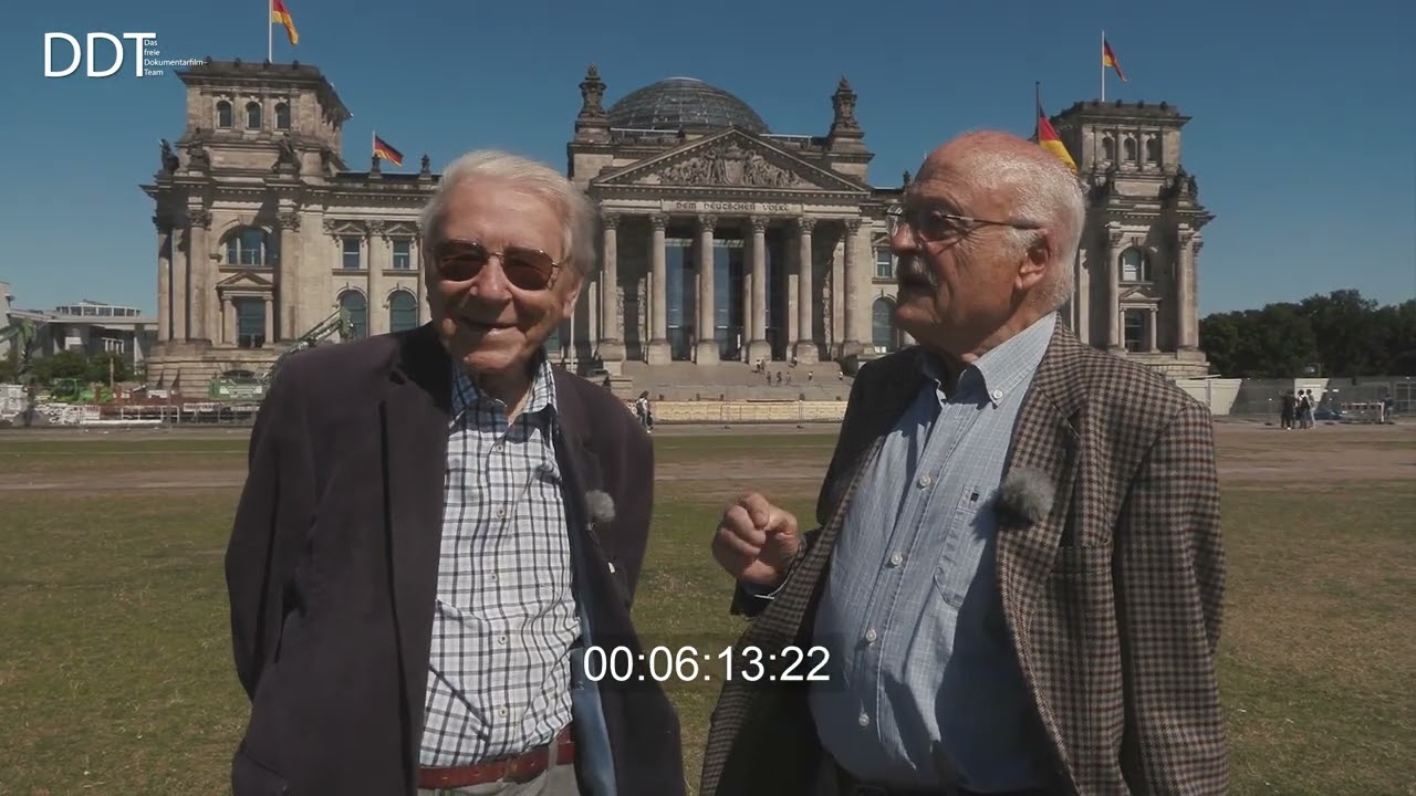 BERLIN: Treffpunkt &laquo;Platz der Republik&raquo; (I)