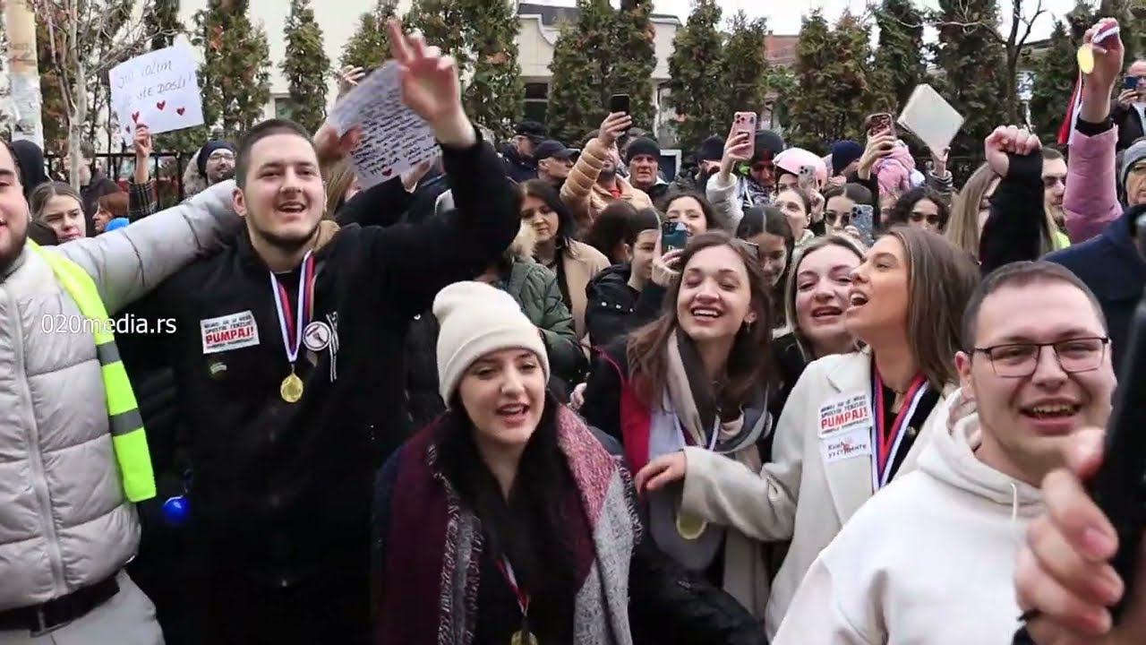 Studenti iz Novog Pazara dočekani kao heroji