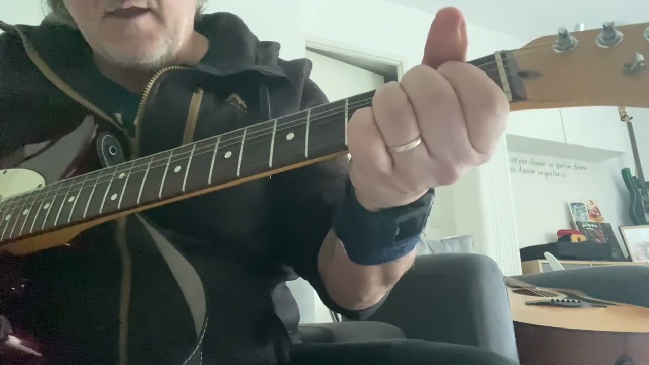 TUTO » MEMPHIS TENNESSEE «  Chuck BERRY-johnny RIVERS … 2 accords + riffs 👋