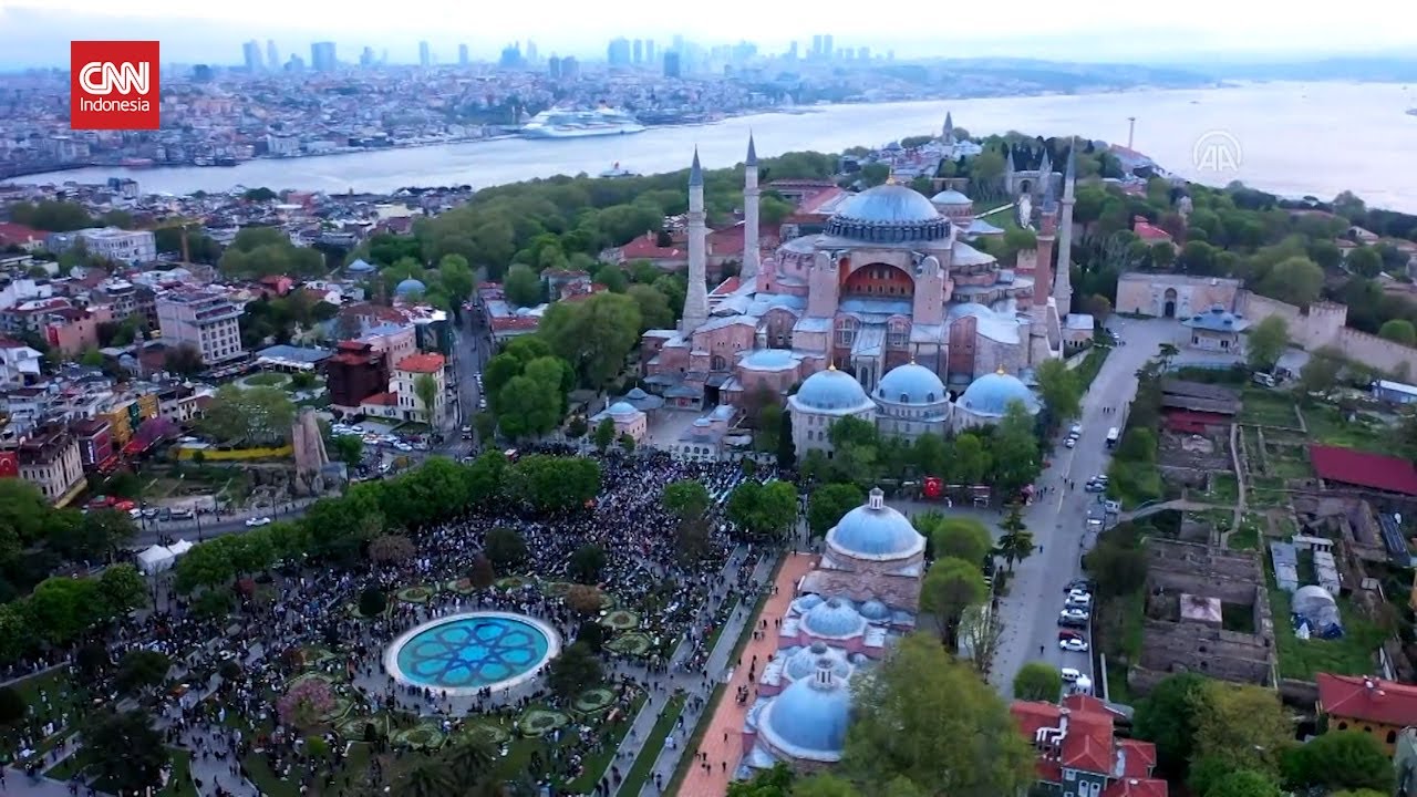 Pelaksanaan Salat Idul Fitri di Masjid Hagia Sophia Turki