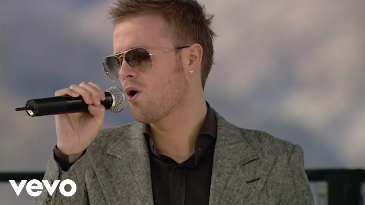 Westlife - Amazing (Live on Top of the Pops: Olympic Special, 2006)
