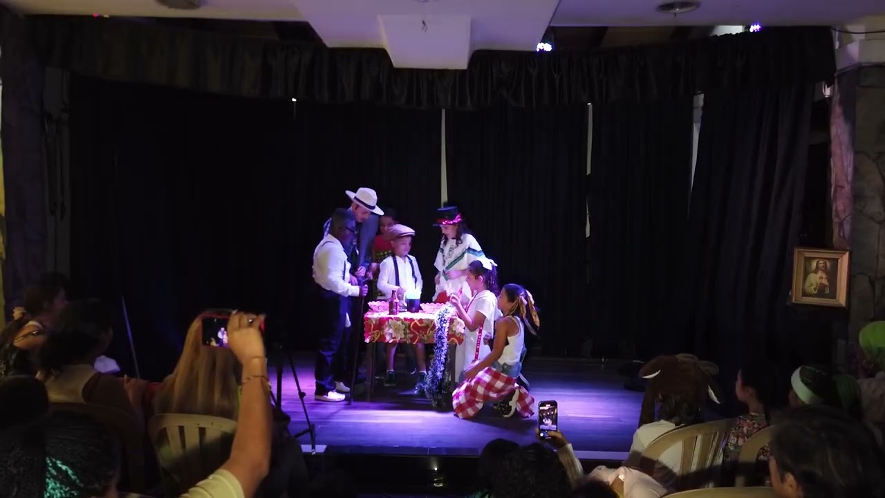 LA  FAMILIA LOZANO