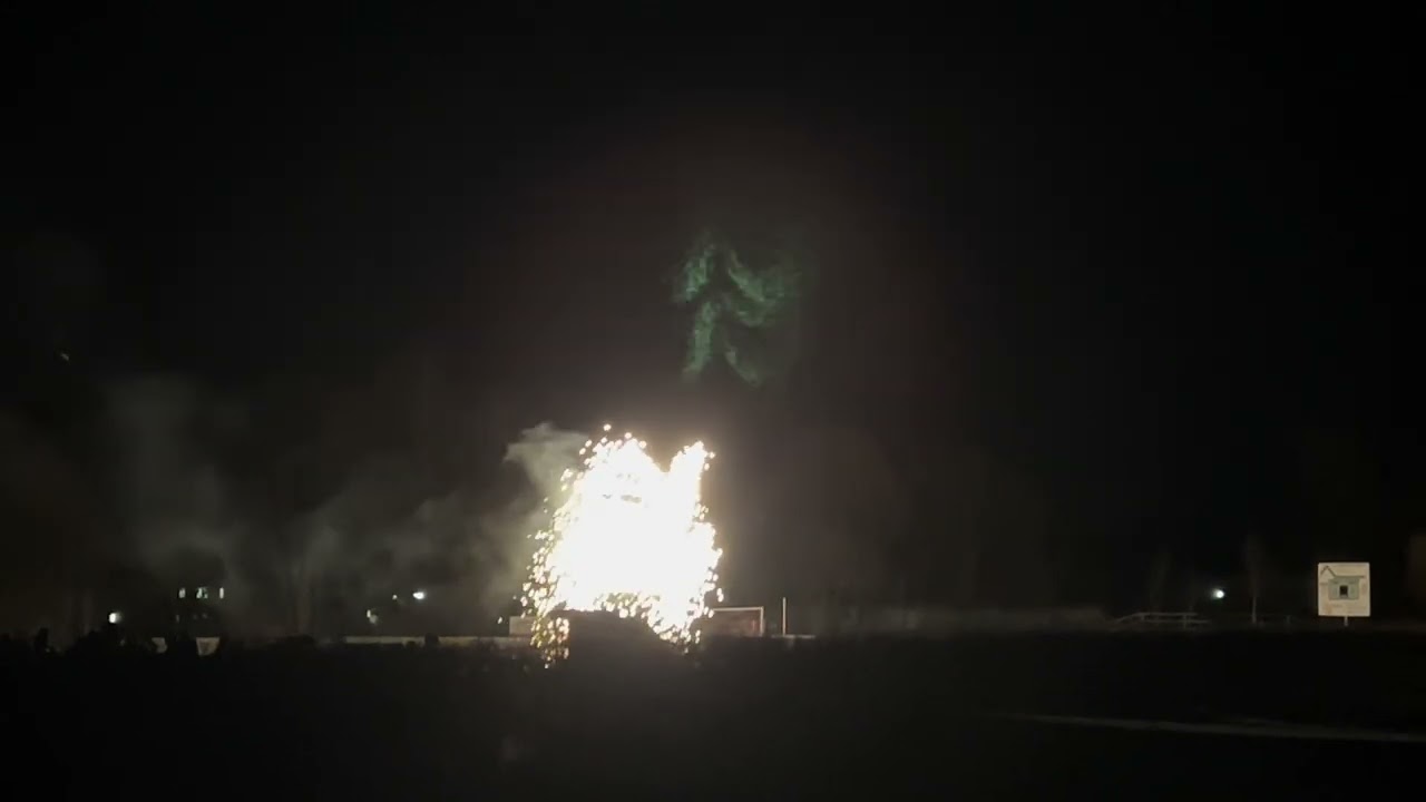 Silvester-Feuerwerk 2023 in Woringen