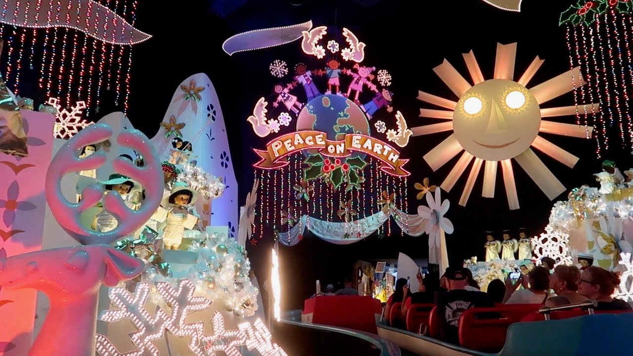It's A Small World Holiday & Haunted Mansion Holiday | Disneyland Vlog #24